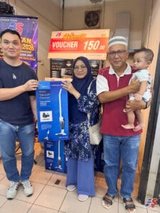 Masjid Tanah Family Store